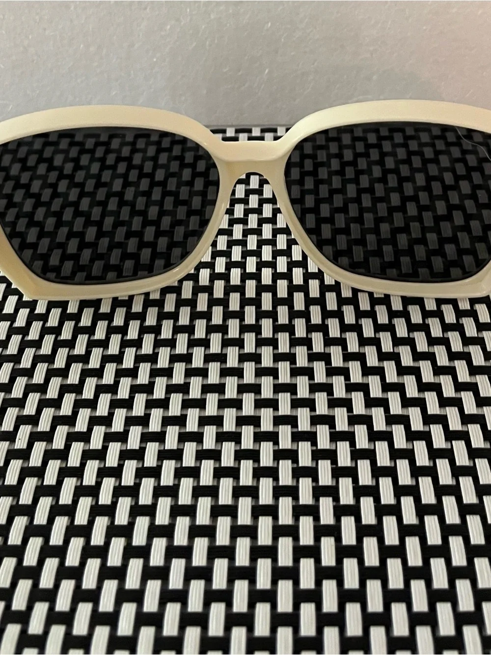Cream Colored Overvue Polarized Glasses - Fits Over Frames Style Unisex Like New